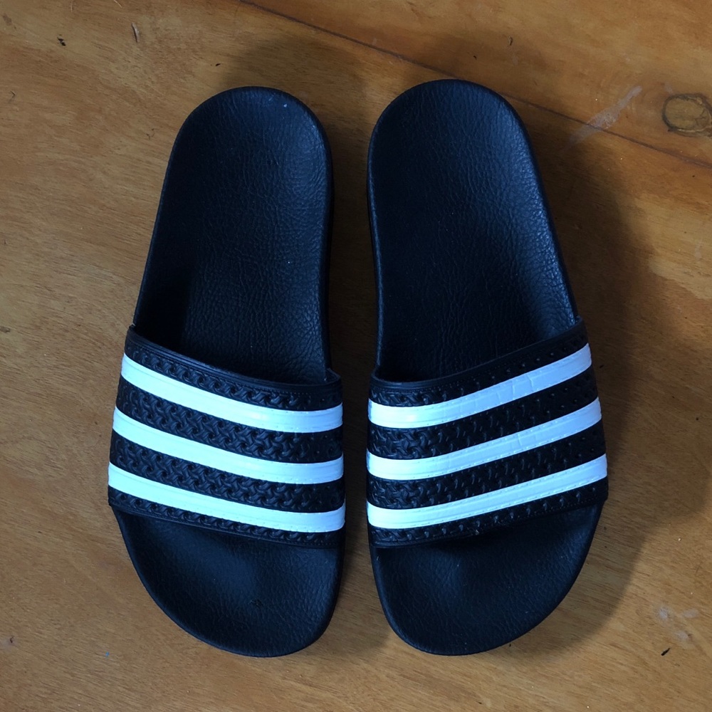 NEVER WORN Adidas slip-on sandals